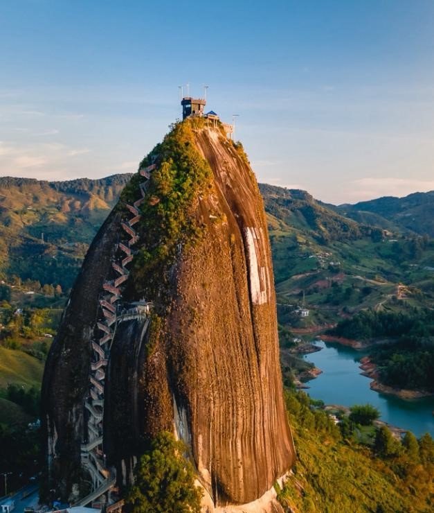 Climbing Piedra del Peñol